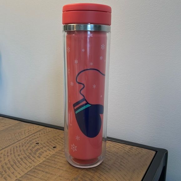 David’s Tea “Mittens” Pink Plastic Mitten Tumbler with Strainer - Picture 1 of 6